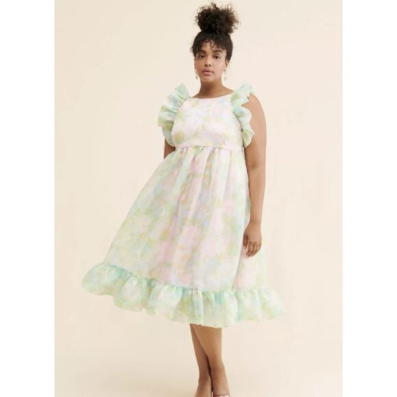 Selkie Dresses & Skirts - Selkie + Maison Amory Ruffle Romance Midi Dress Green Size M